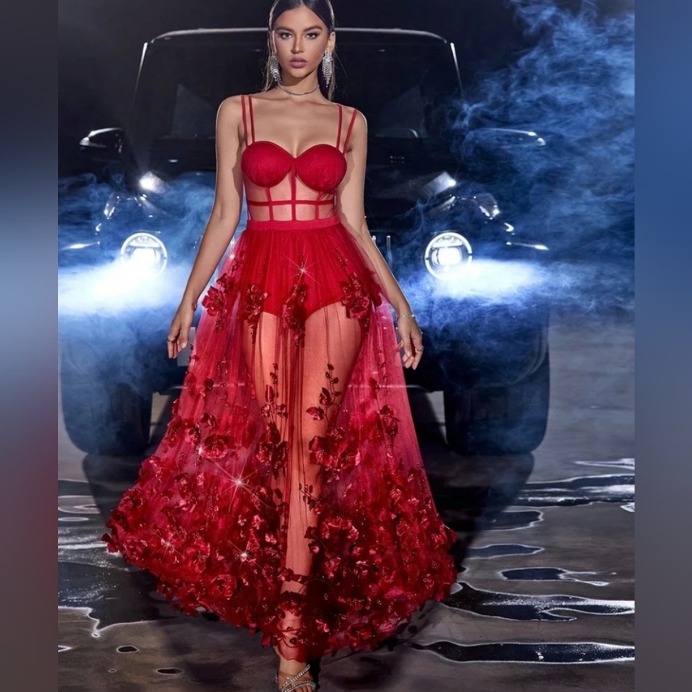 D&M Red Floral🌹🌹🌹 Women's Prom, Wedding Vibes Extraordinaire Dress Size M